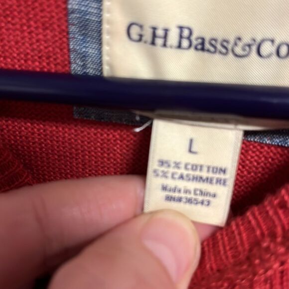 G.H.BASS&CO. Cashmere blend red crew neck sweater size large. - Picture 3 of 5